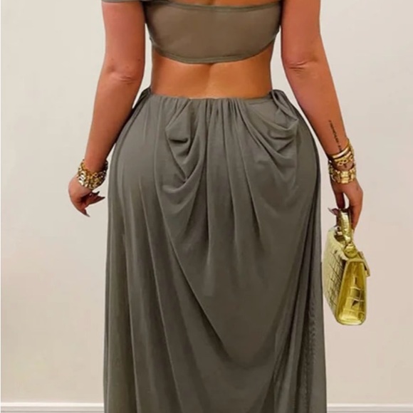 Elegant One-Shoulder Gray Maxi Dress - Picture 2 of 2